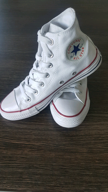 ladies white converse size 5.5
